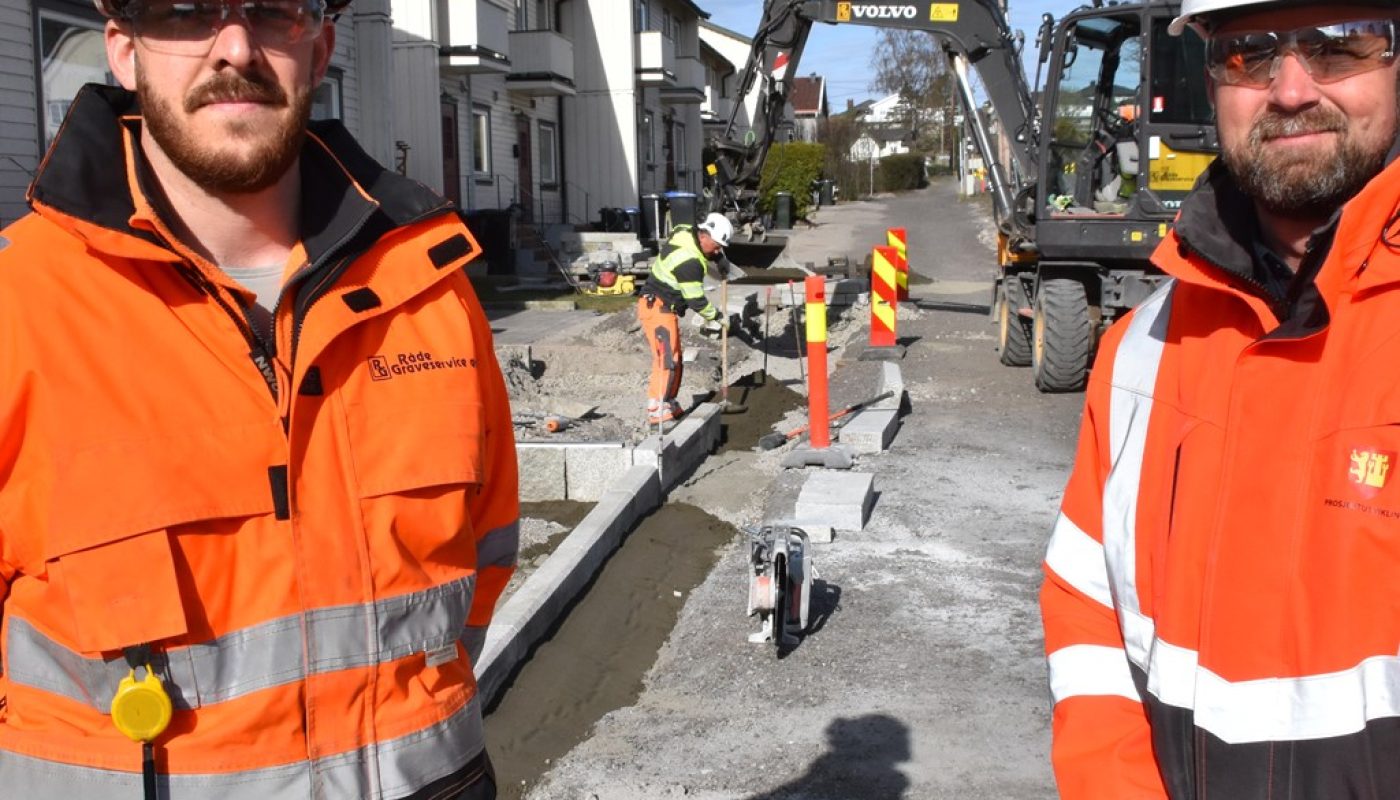 Anleggsleder Emil M. Hagestande i Råde Graveservice (t.v) og prosjektleder Glenn Sakshaug i Fredrikstad kommunes prosjektutvikling kan se tilbake på et godt samarbeid.